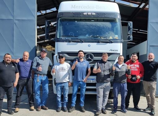 Mercedes-Benz Camiones y Buses capacitó a conductores profesionales de Tierra del Fuego