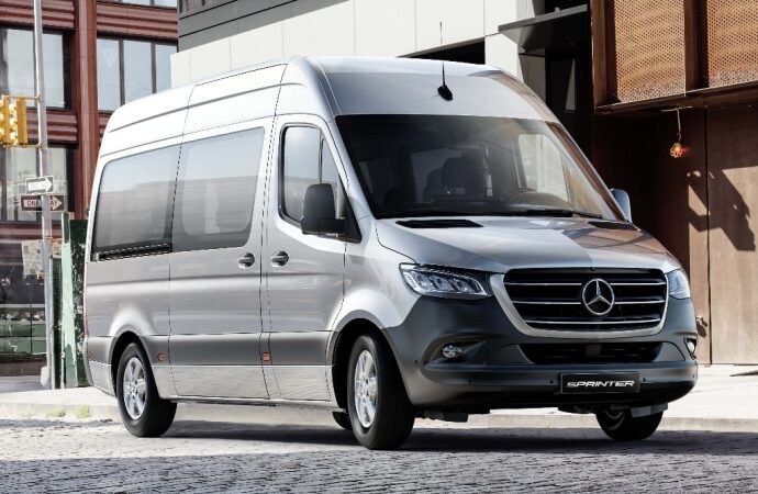 Mercedes renueva el motor de la Sprinter