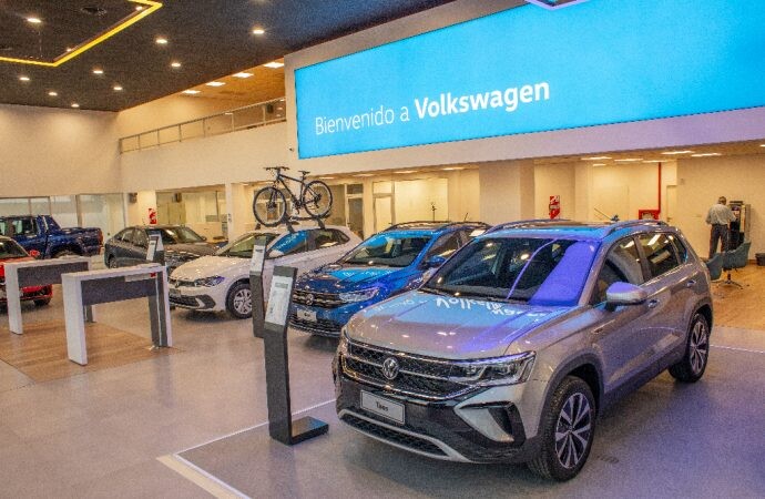 Volkswagen inaugura un nuevo concesionario de la firma Autotag