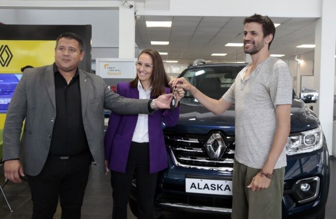 Monte Adentro ya se moviliza a bordo de Renault Alaskan en el impenetrable chaqueño