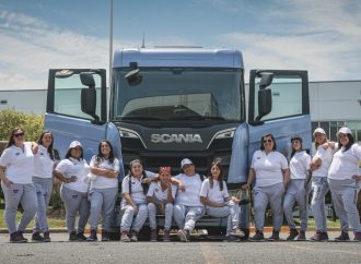 Doce mujeres se convertirán en las nuevas “conductoras” de Scania