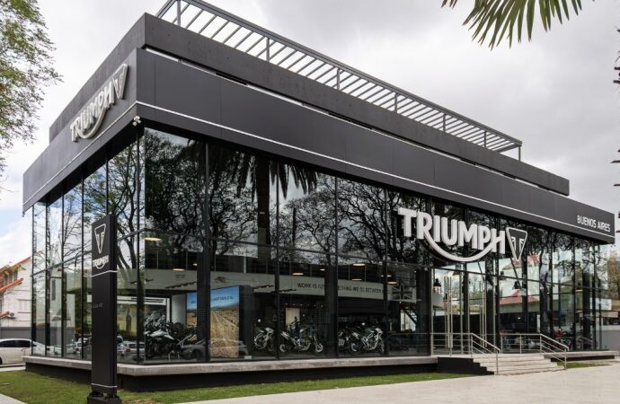 Triumph inaugura un concesionario emblemático en San Isidro