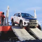 Llegó una nueva Hilux a la Antártida: movilidad para el estudio científico y una oportunidad para Toyota