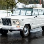 jeep-wagoneer
