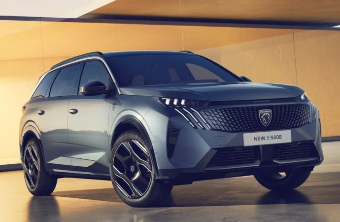 El Peugeot 5008 estrena nuevo diseño en Europa