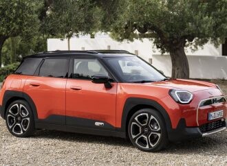 Mini lanza el Aceman en Argentina
