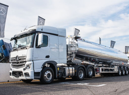 Mercedes-Benz Actros 2548 LS/33, tecnología avanzada para cargas en transporte extrapesado