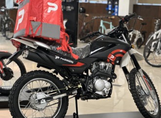 PedidosYa y Grupo La Emilia firmaron una alianza para facilitar la compra de motos 0km a los repartidores