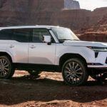 my24-lexus-gx-luxury-plus-divider01-d