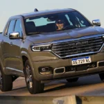 Ram Rampage Laramie inclinada