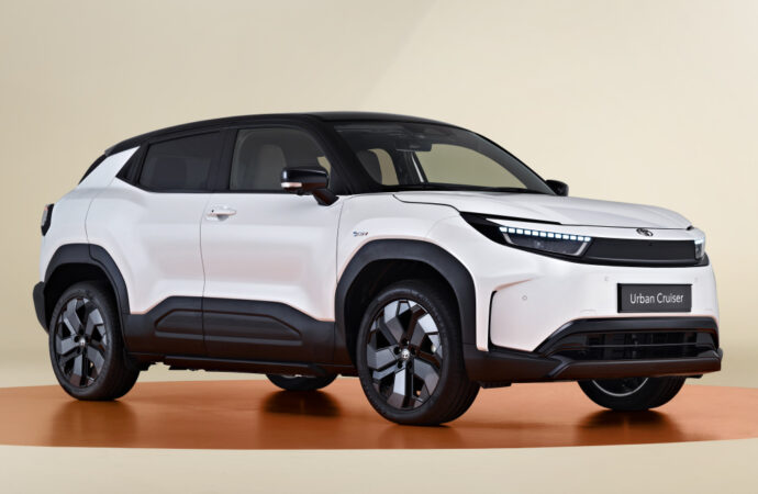 Toyota se mete en los eléctricos compactos de la mano de Suzuki