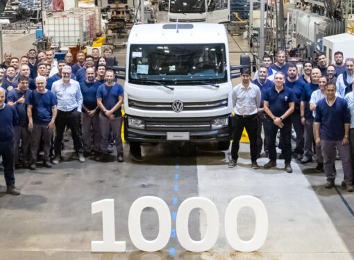 Volkswagen Argentina alcanza la producción de la unidad número 1.000 de camiones y buses