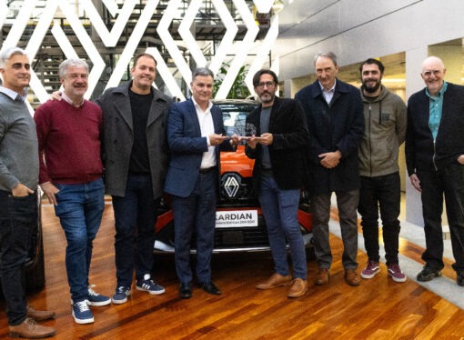 Grupo Premia entregó el galardón del Auto del Año a Renault
