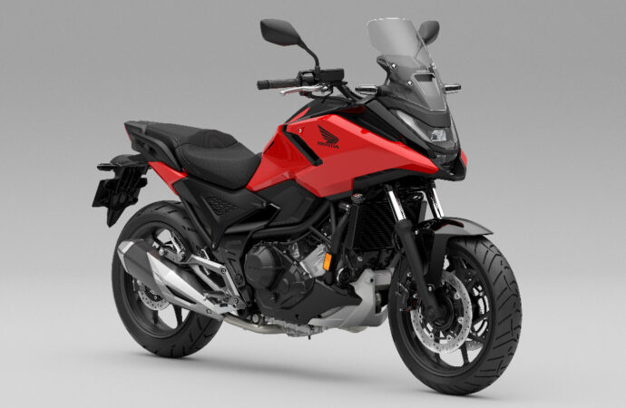 Honda lanza la renovada NC750X en Argentina