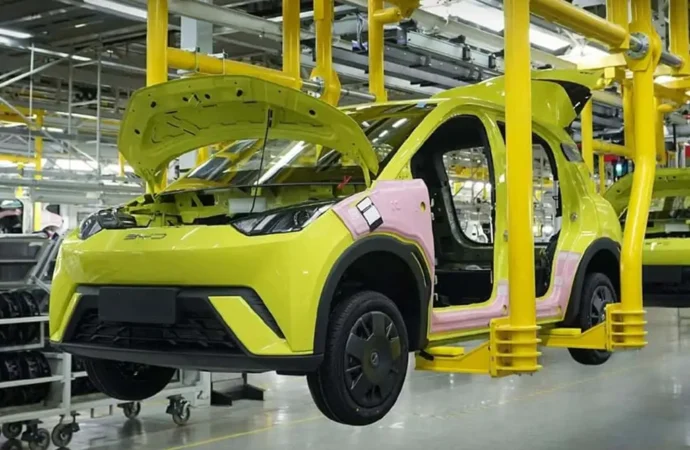 Cuatro grandes terminales se unen contra el ensamblado de autos chinos en Brasil