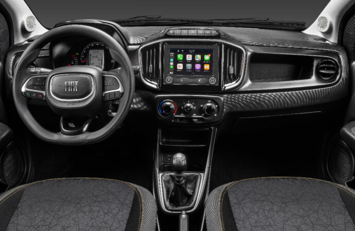 El Fiat Mobi adopta el interior de la Strada