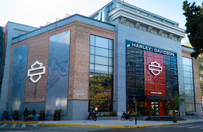 Harley-Davidson: nuevo concesionario y anticipo de novedades