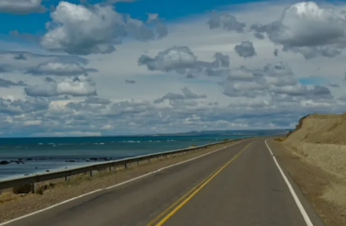 ¿Cuál es el estado de la red vial argentina (según el Gobierno) y cómo seguirá su mantenimiento?
