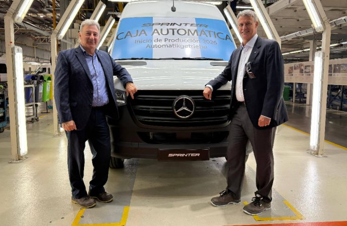 Mercedes producirá en Argentina la Sprinter con caja automática