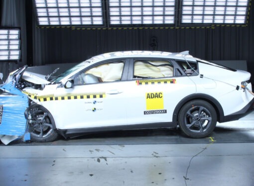 Latin NCAP: cinco estrellas para el Kia K4 que llega este año