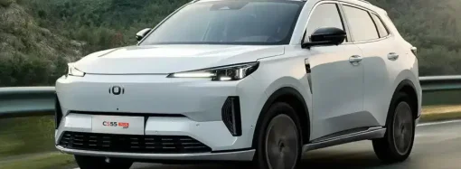Changan se relanzará en breve con el CS55, un híbrido enchufable
