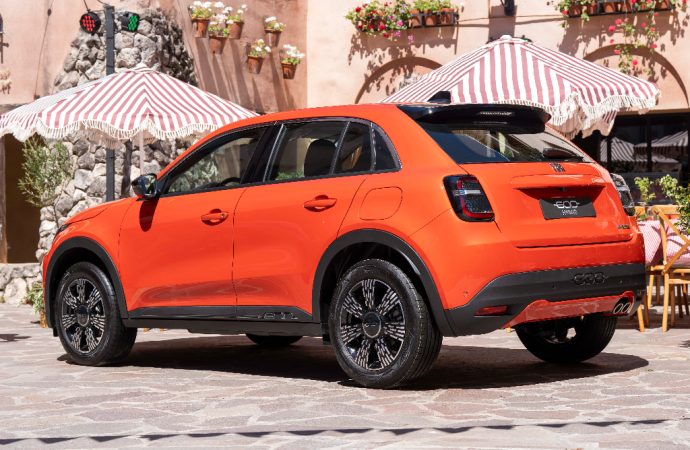 Stellantis bajó el precio de sus modelos híbridos (Fiat 600 y DS)