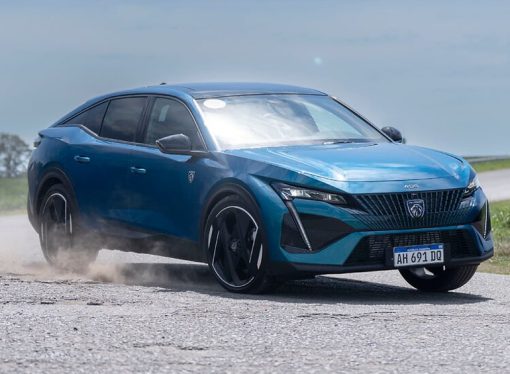 Primer contacto: Peugeot 408 GT