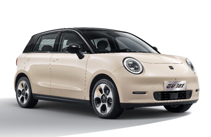 JAC lanza el EV 30X en Argentina