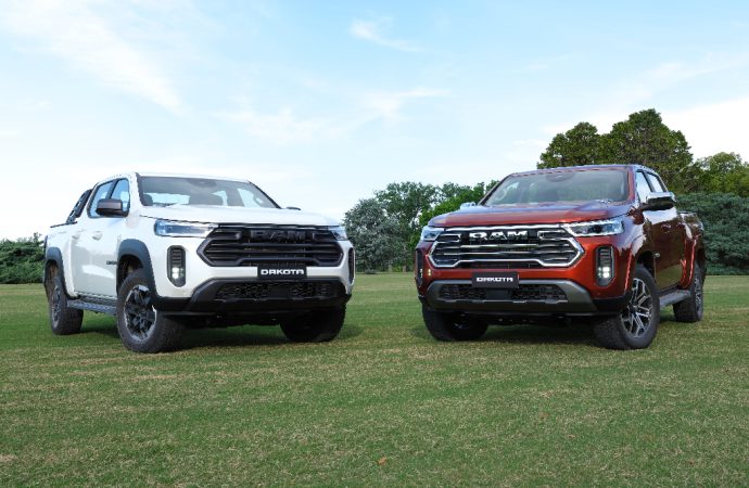 Ram lanza la Dakota en Argentina