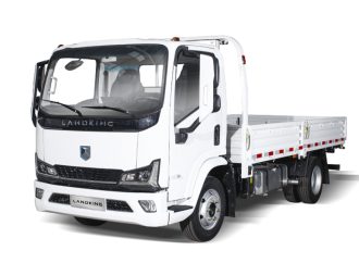 Landking se lanzó en Argentina con dos camiones