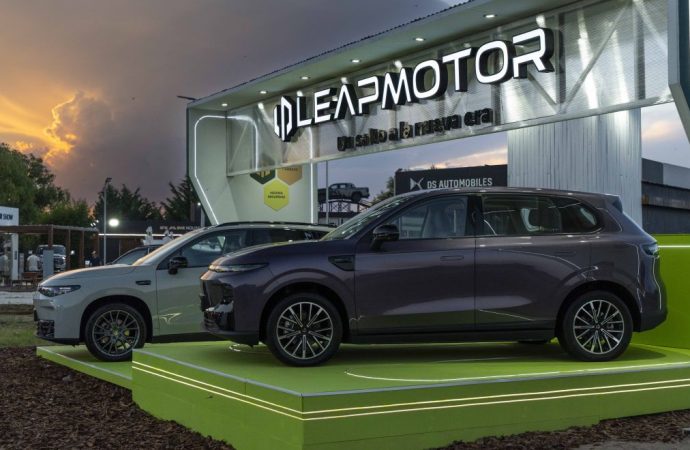 Stellantis exhibe en Cariló la gama de Leapmotor que lanzará a mediados de año