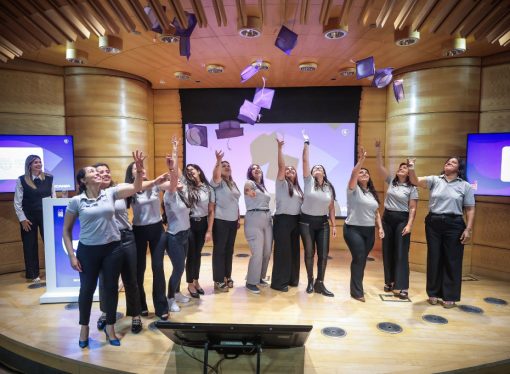 “Conductoras” de Scania celebró la graduación de su séptimo grupo
