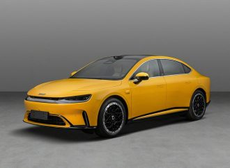 Smart lanza el #6, el primer sedán de su historia