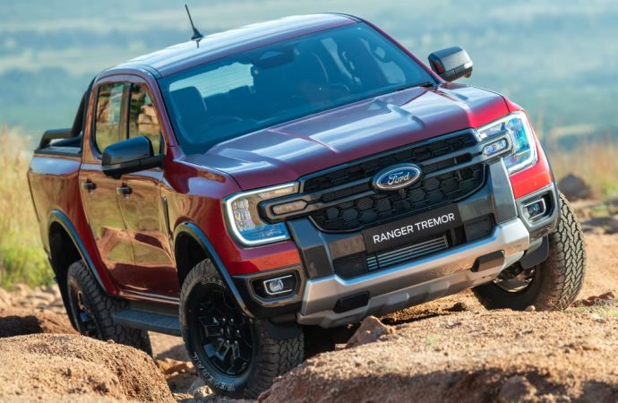 Ford fabricará la Ranger Tremor con motor naftero en Pacheco