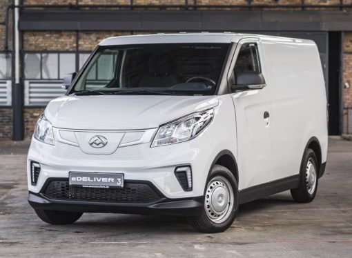 Antes de su debut, Maxus da de baja una pick up y suma dos furgones