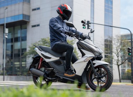 Kymco lanza la Super 8 150 CBS