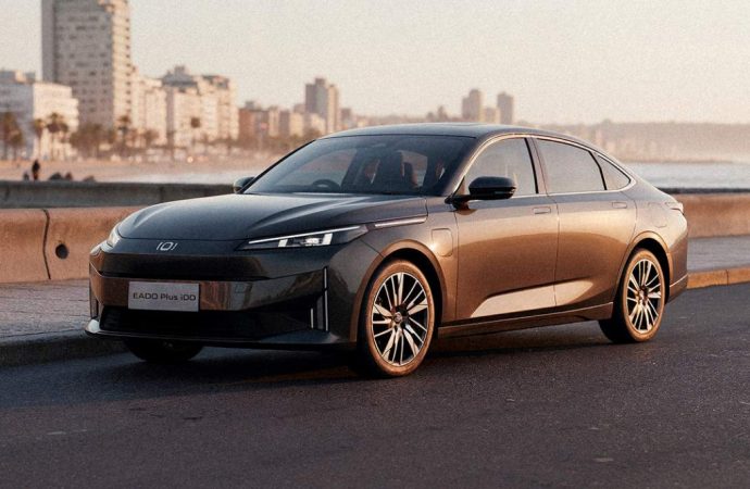 Changan anticipa el lanzamiento de los Eado Plus y Deepal S05