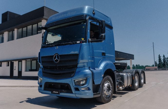 Mercedes lanza el nuevo Axor en Argentina