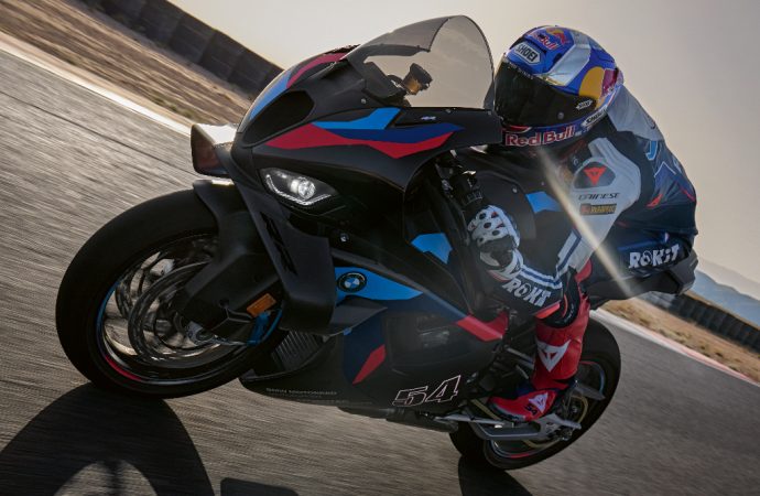 BMW lanza la M 1000 RR en Argentina