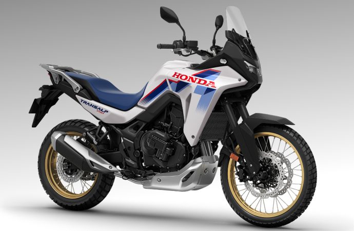 Transalp E-Clutch: Honda lanza su primera moto con caja automatizada en Argentina