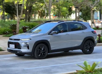 Así es el Chevrolet Sonic, cazado al desnudo en Brasil