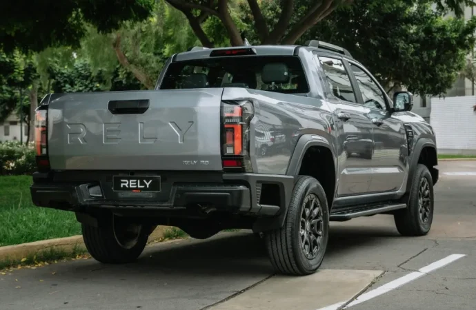 ¿Cómo quedó la Rely R8 frente a sus rivales?
