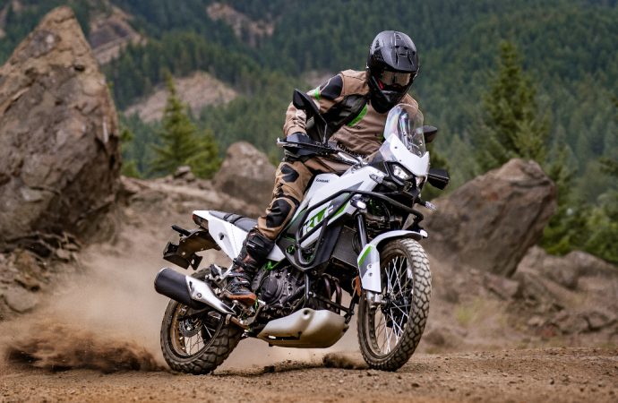 Kawasaki lanza la KLE 500 SE en Argentina