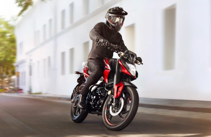 Bajaj lanza tres renovaciones y anticipa otras tres novedades