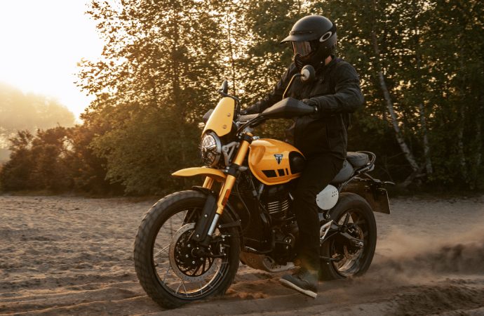 Triumph lanza Srambler 400 XC en Argentina