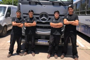 Mercedes-Benz Camiones y Buses abre la convocatoria de becas de TruckCionar Futuro