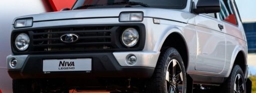 El eterno Lada Niva estrena mejoras: airbag y pantalla táctil