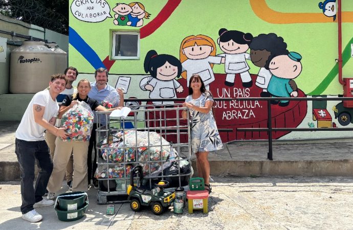 Mercedes-Benz Camiones y Buses refuerza su compromiso ambiental y social con la Fundación Garrahan
