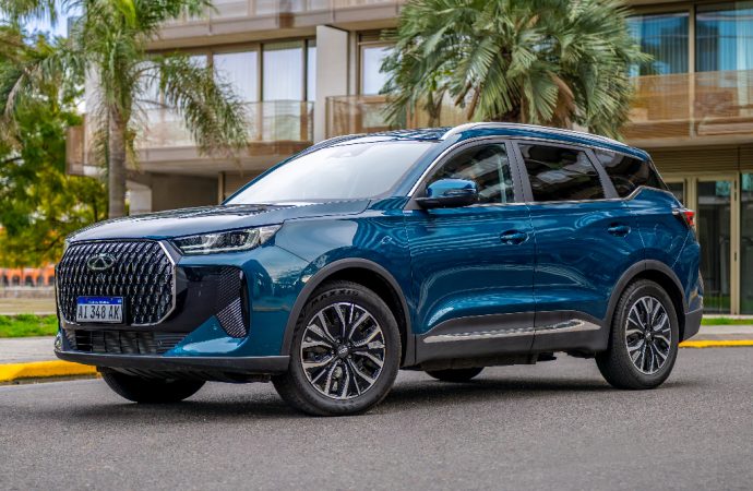 Chery lanza la Tiggo 7 CSH en Argentina