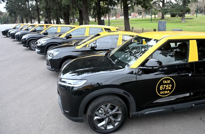 La Ciudad de Buenos Aires lanzó una línea de créditos para la compra de taxis electrificados